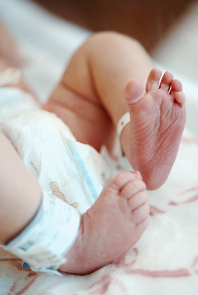 Nashville fresh 48 session with baby feet details